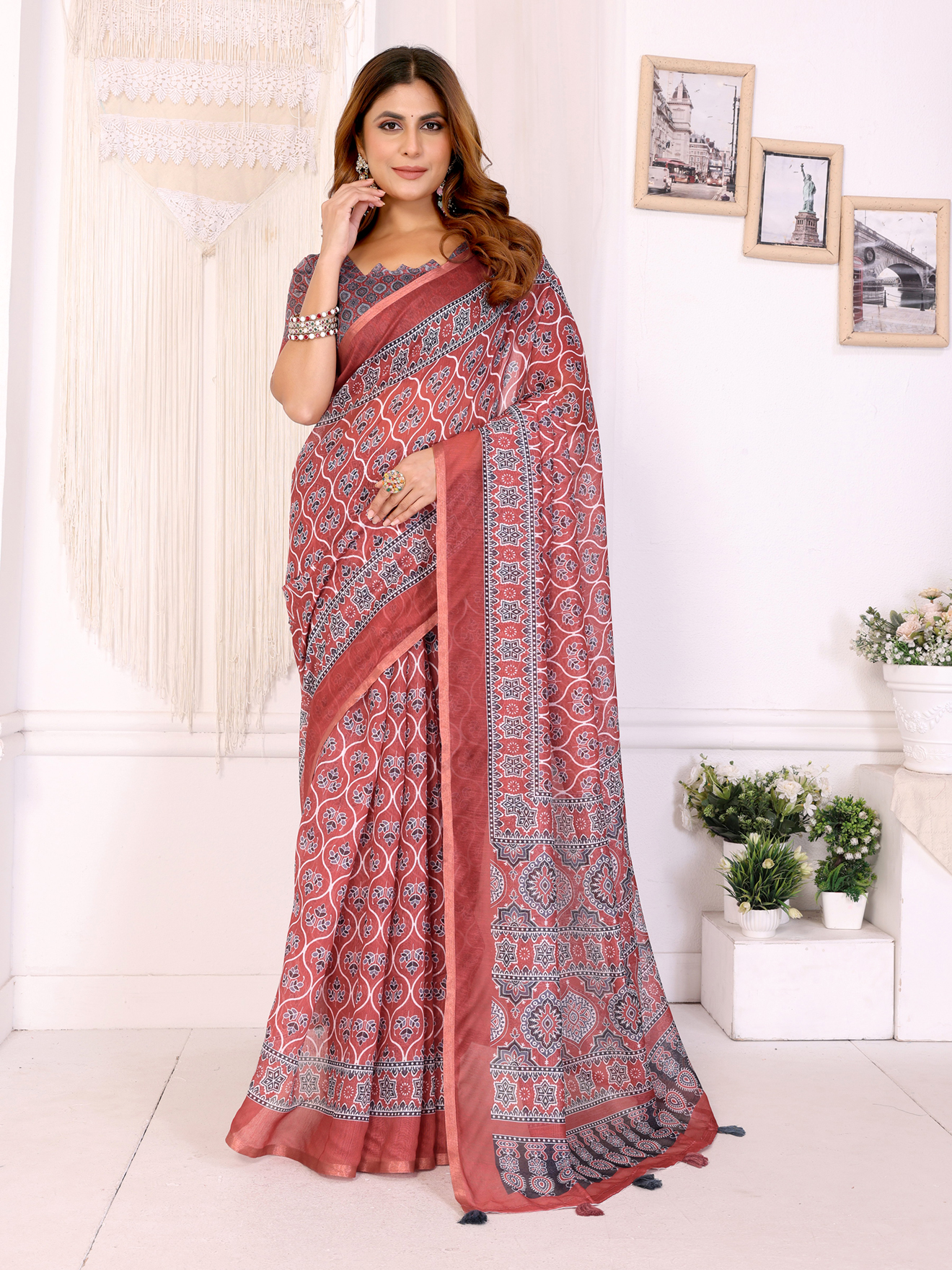 Saree Fabrics That Recover Better After Being Packed in a Suitcase